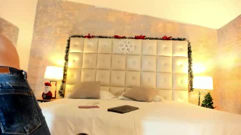 LEZY online show from 12.20.25