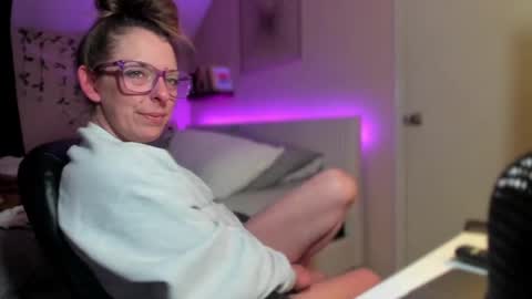 Snapshot of lezzrene chatting on 03.10.25 Hornystonerchick online show from 03.10.25