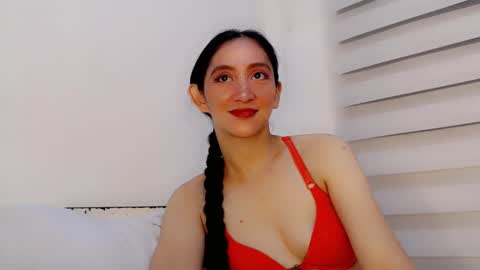 Snapshot of lhalyn060624 chatting on 11.03.25 Lyn online show from 11.03.25