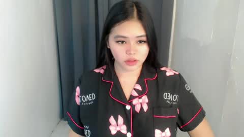 Snapshot of lhara_cumming chatting on 06.25.26 LHARA online show from 06.25.26