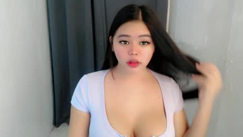Snapshot of lhara_cumming chatting on 06.29.26 LHARA online show from 06.29.26