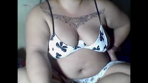 lhiannash33 online show from 11.14.25