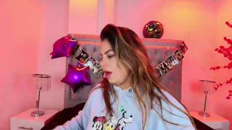 Lia  online show from 11.02.25