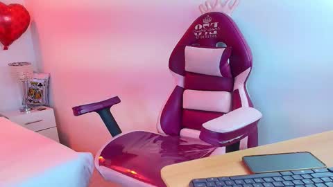 Lia  online show from 02.24.26