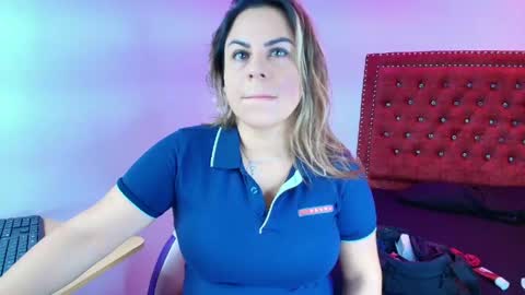 Snapshot of lia_adamsss chatting on 05.21.26 Lia online show from 05.21.26