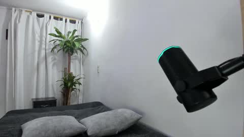 Lia y Felipe --  online show from 02.01.26