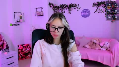 Snapshot of lia_dream_ chatting on 07.20.26 lia_dream_ online show from 07.20.26