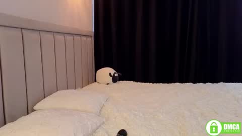 Lia  online show from 10.08.25