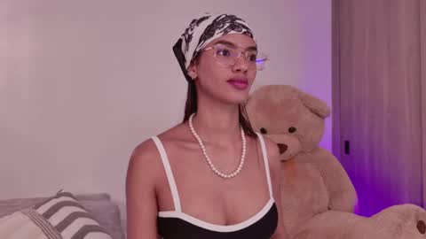 Lia online show from 04.21.26