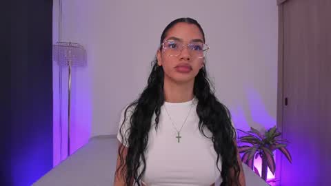 Snapshot of lia_girl2 chatting on 07.25.26 Lia online show from 07.25.26