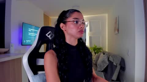 Snapshot of lia_girl2 chatting on 08.01.26 Lia online show from 08.01.26
