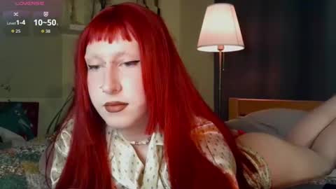 Snapshot of lia_grl chatting on 06.17.26 lia_grl online show from 06.17.26