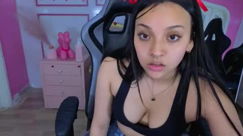 Snapshot of lia_harper_t chatting on 05.16.26 lia_harper_t online show from 05.16.26
