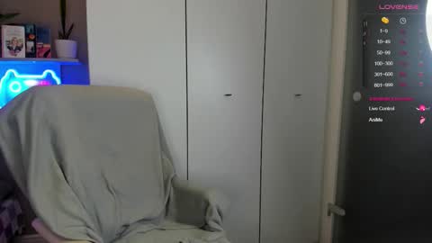 Lia online show from 11.14.25