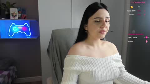 Lia online show from 11.15.25