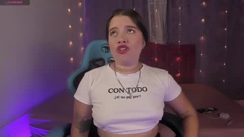 Snapshot of lia_little18 chatting on 02.06.25 lia_little18 online show from 02.06.25