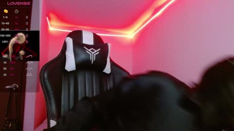 lia spicy   ig online show from 12.31.24