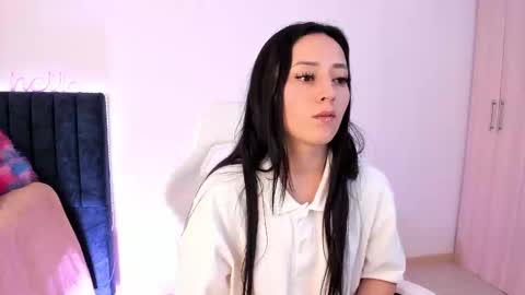 Snapshot of lia_queen610 chatting on 01.06.25 Little Queen Lia online show from 01.06.25