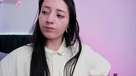 Snapshot of lia_queen610 chatting on 02.07.25 Little Queen Lia online show from 02.07.25