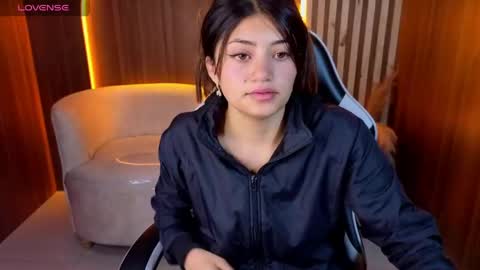Snapshot of lia_queen_tx chatting on 05.12.26 Online 1400 - 2100 online show from 05.12.26