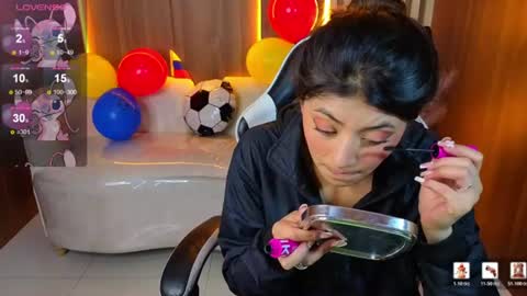 Snapshot of lia_queen_tx chatting on 06.26.26 Online 1400 - 2100 online show from 06.26.26