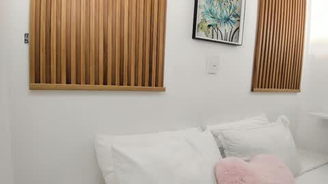 Lia online show from 12.14.25