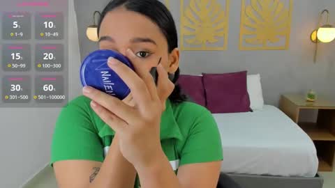 Snapshot of lia_sexx19 chatting on 12.31.24 Lia online show from 12.31.24