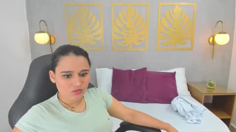Snapshot of lia_sexx19 chatting on 01.04.25 Lia online show from 01.04.25