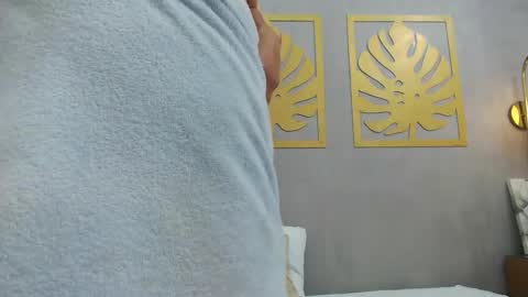 Snapshot of lia_sexx19 chatting on 01.15.25 Lia online show from 01.15.25