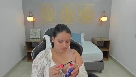 Snapshot of lia_sexx19 chatting on 03.07.25 Lia online show from 03.07.25