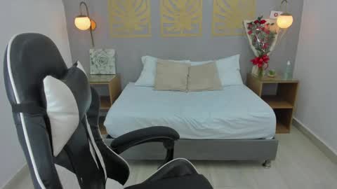 Snapshot of lia_sexx19 chatting on 03.12.25 Lia online show from 03.12.25