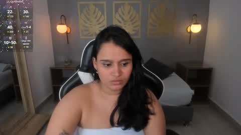 Snapshot of lia_sexx19 chatting on 10.14.25 Lia online show from 10.14.25