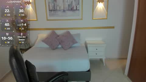 Lia  online show from 11.04.25