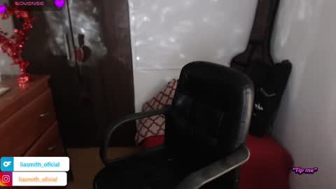 Snapshot of lia_smith87 chatting on 02.16.25 Laura online show from 02.16.25