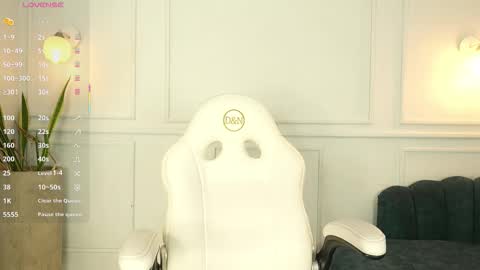 Snapshot of lia_velez_ chatting on 02.24.26 LIA online show from 02.24.26