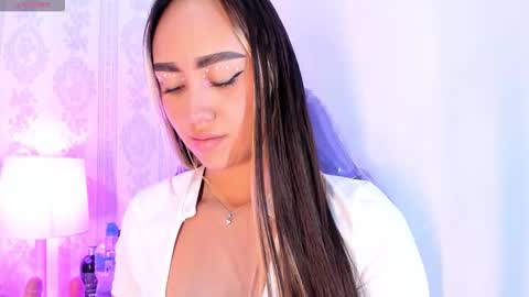 Snapshot of liaa_18 chatting on 11.13.25 Liaa online show from 11.13.25