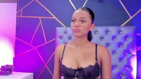Snapshot of liaa_taylor1 chatting on 07.23.26 Lia online show from 07.23.26