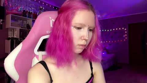 Snapshot of liaaluna chatting on 06.24.26 Lia online show from 06.24.26