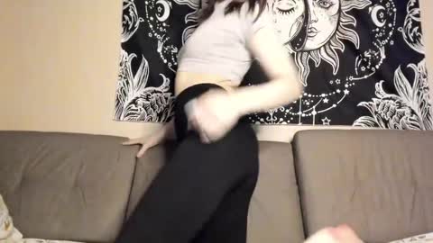 Snapshot of liabanny chatting on 01.10.25 Julia online show from 01.10.25