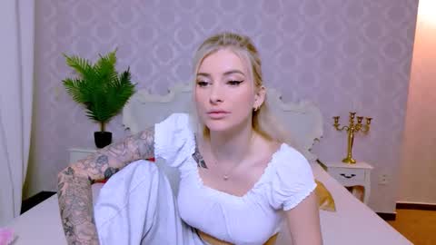 Snapshot of liabeninix chatting on 02.09.26 Lia online show from 02.09.26