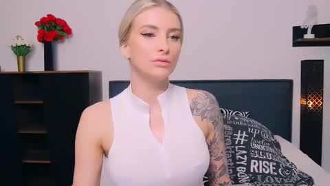 Snapshot of liabeninix chatting on 02.16.26 Lia online show from 02.16.26