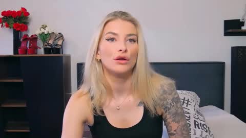 Snapshot of liabeninix chatting on 03.19.26 Lia online show from 03.19.26