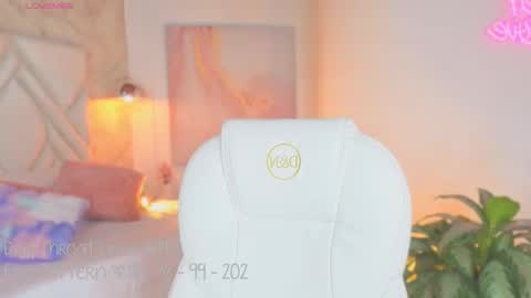 Lia Cox online show from 10.01.25