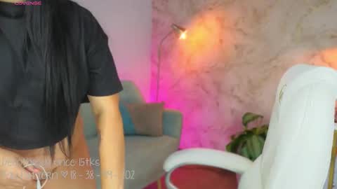 Lia Cox online show from 12.16.25