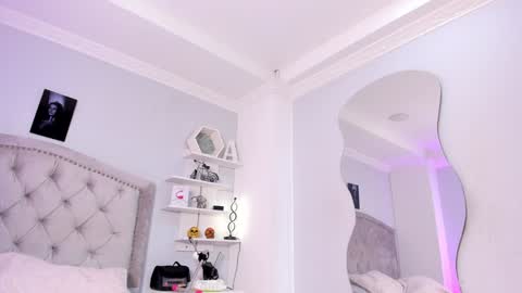 Snapshot of liaflowers chatting on 12.02.24 Lia online show from 12.02.24