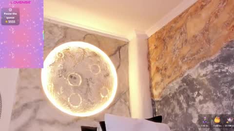 Snapshot of liaflowers chatting on 03.07.25 Lia online show from 03.07.25