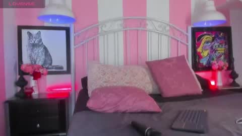Snapshot of liah_grey8 chatting on 04.25.26 ---Liah--- online show from 04.25.26