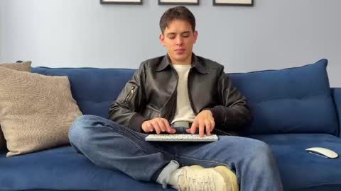 Snapshot of liam_enzho chatting on 04.20.26 Liam online show from 04.20.26