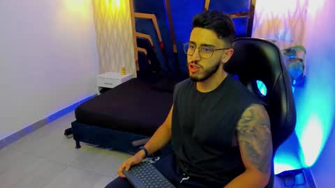 LIAM KLEIN online show from 12.19.25