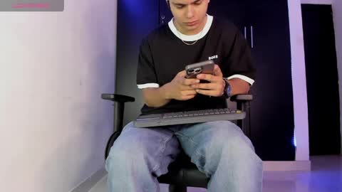 Liam online show from 04.12.26